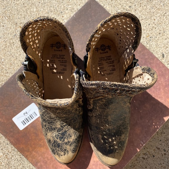 Circle G Corral Women's Distressed Leather Ankle Boots 8M New Box Handcrafted - Picture 5 of 12